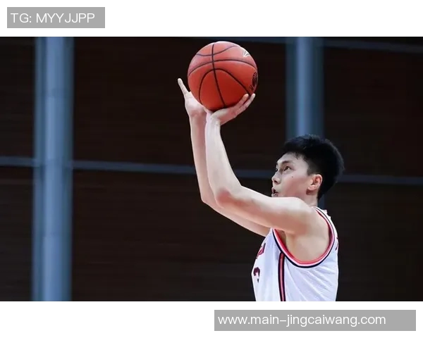 超级高水平！胡明轩9记三分砍32分两项均创新高